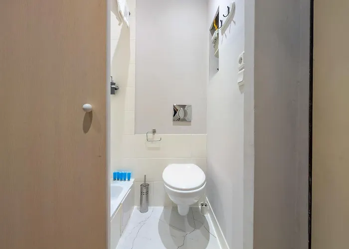 公寓 Trzebnicka Spacious By Bookinghost