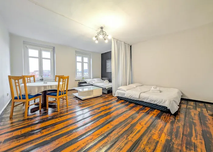 公寓 Trzebnicka Spacious By Bookinghost *