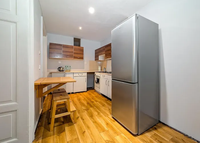 公寓 Trzebnicka Spacious By Bookinghost